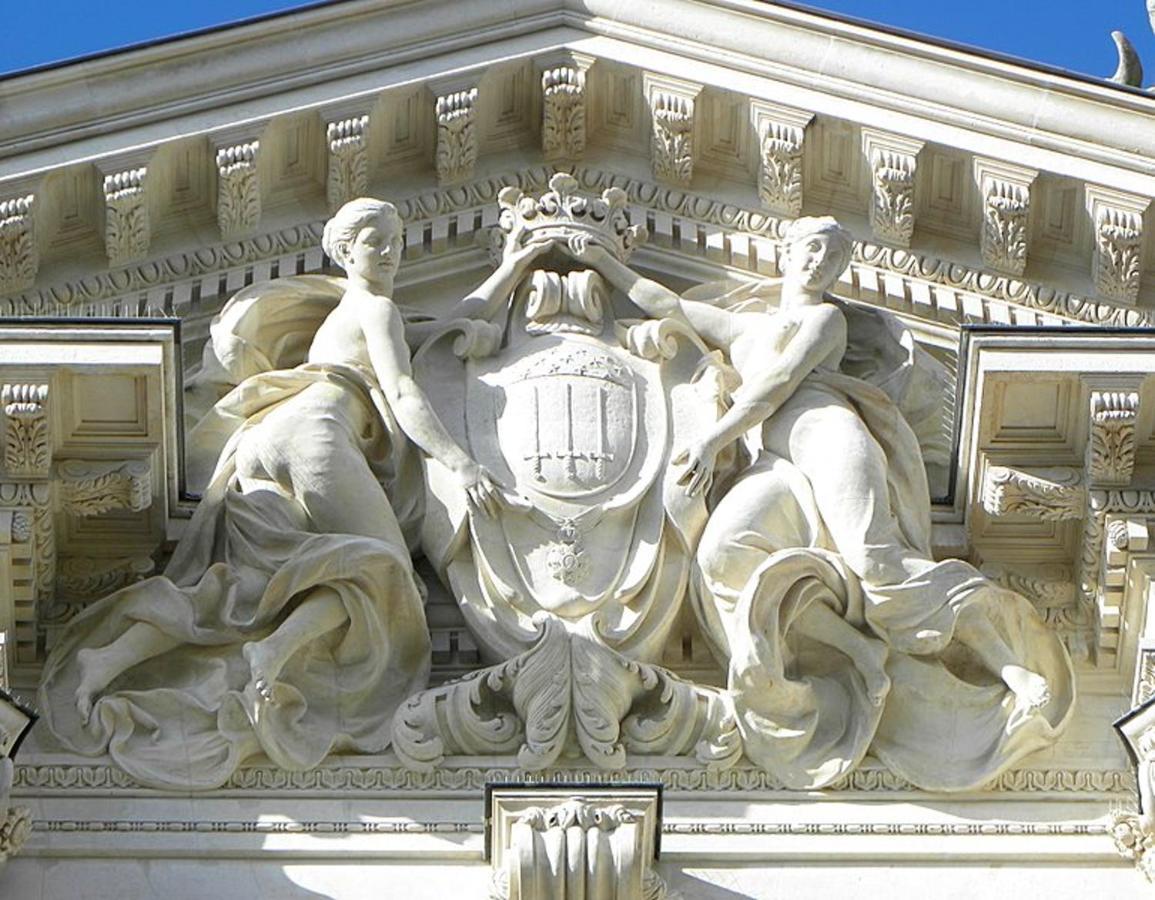 Maison Accueillante A Nant Avec Piscine Partagee Εξωτερικό φωτογραφία